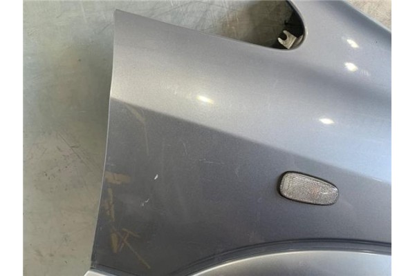 Recambio de aleta delantero derecha para opel zafira a 2.0 dti 16v referencia OEM IAM 1102028 1106015 