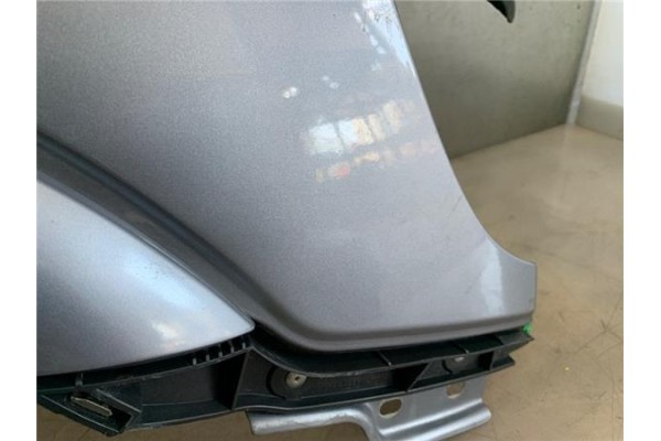 Recambio de aleta delantero derecha para opel zafira a 2.0 dti 16v referencia OEM IAM 1102028 1106015 