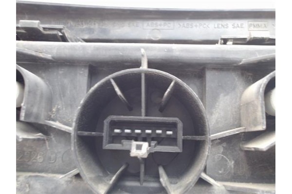 Recambio de piloto trasero derecho para suzuki swift berlina (sf/ma) referencia OEM IAM 23260202  