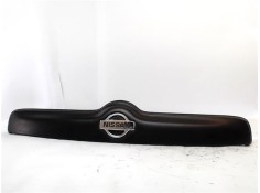 MOLDURA PORTON TRASERO 908106F6 