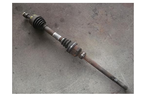 Recambio de palier delantero derecho para citroen c4 berlina 1.6 hdi referencia OEM IAM   