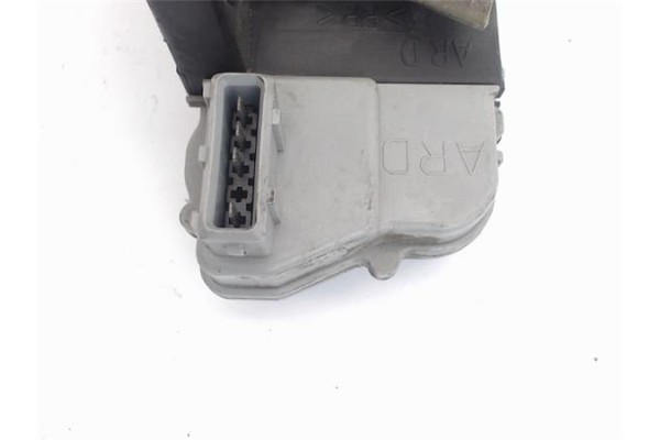 Recambio de cierre electromagnetico trasero derecho para citroen xsara berlina 1.6 i referencia OEM IAM 913884  