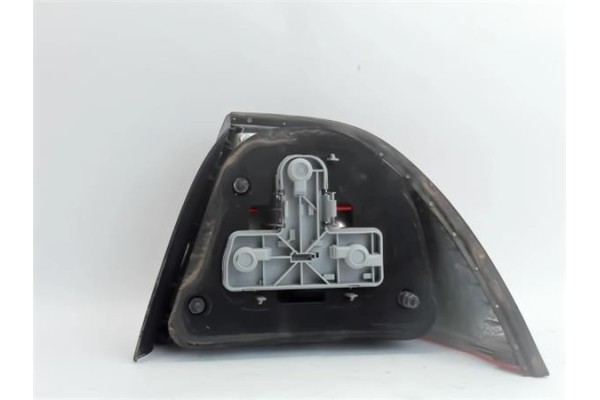 Recambio de piloto trasero izquierdo para saab 9-5 berlina referencia OEM IAM 4677019  