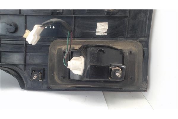 Recambio de piloto trasero central para hyundai galloper referencia OEM IAM 92405M20  