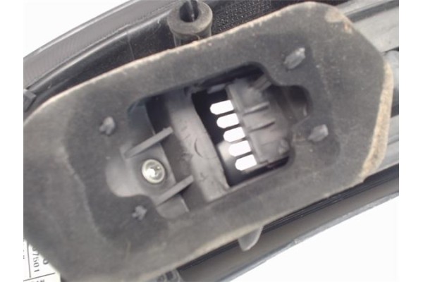 Recambio de piloto trasero derecho para opel corsa c referencia OEM IAM 24457236 89307501 