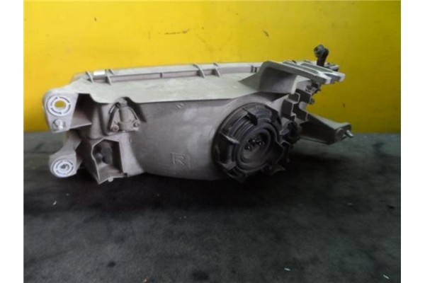 Recambio de faro delantero dcho para mazda 323 c/f/s berlina (ba) 1.8 16v referencia OEM IAM BC5D51030  