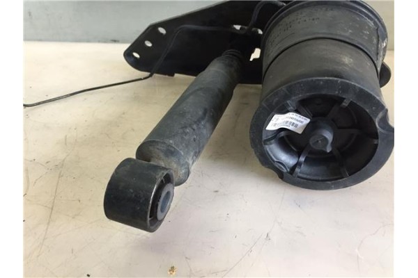 Recambio de amortiguador trasero derecho para citroen c4 grand picasso 1.6 exclusive referencia OEM IAM   