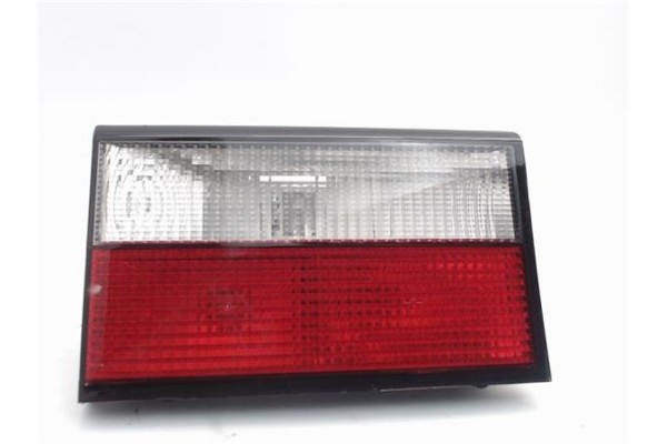 Recambio de piloto marcha atras para citroen xantia berlina referencia OEM IAM 22240134  