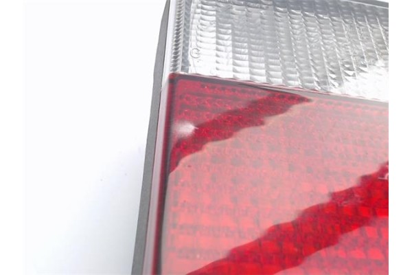 Recambio de piloto marcha atras para citroen xantia berlina referencia OEM IAM 22240134  