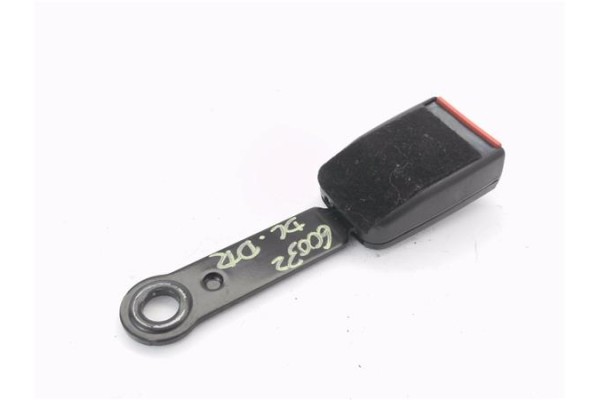 Recambio de anclaje cinturon delantero derecho para peugeot 206 1.9 d referencia OEM IAM 8973L3 599CB 