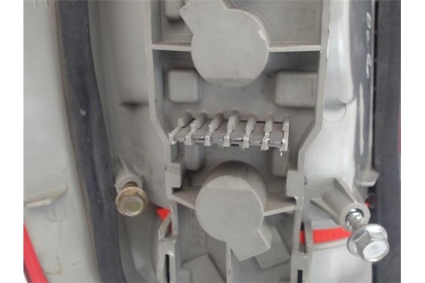 Recambio de piloto trasero derecho para opel corsa b referencia OEM IAM   