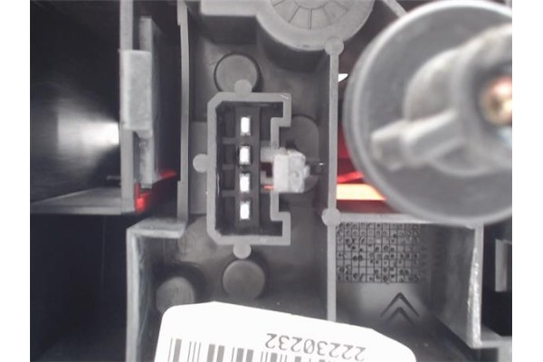 Recambio de piloto trasero derecho para citroen xantia berlina referencia OEM IAM   