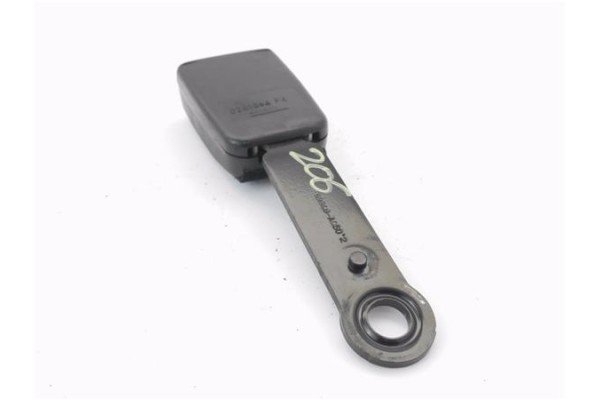 Recambio de anclaje cinturon delantero derecho para peugeot 206 1.9 d referencia OEM IAM 8973L3 599CB 