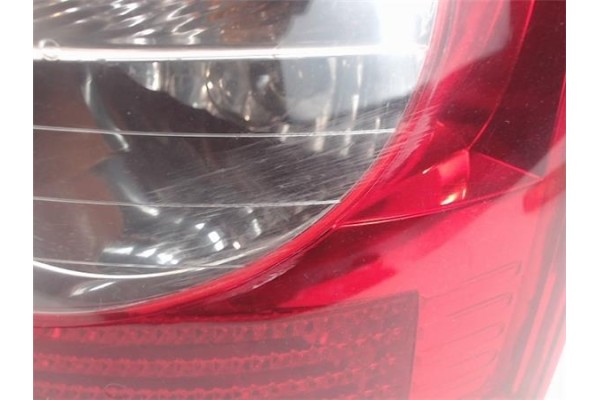 Recambio de piloto trasero derecho para renault clio ii fase ii (b/cb0) 1.2 community referencia OEM IAM   