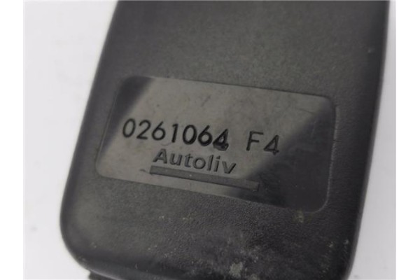 Recambio de anclaje cinturon delantero izquierdo para peugeot 206 1.9 d referencia OEM IAM 8973L3 599CB 