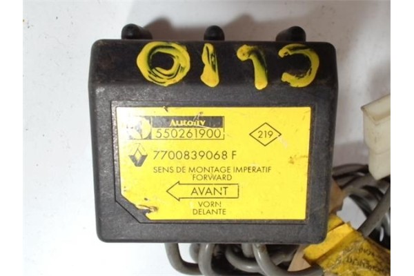 Recambio de centralita airbag para renault clio ii fase i (b/cbo) 1.2 16 v rt (b/cb05/w) referencia OEM IAM 7700839068F 55026190