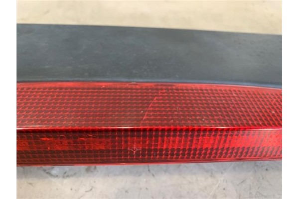 Recambio de aleron trasero para renault clio ii (xbo) 1.5d dci 65cv referencia OEM IAM 7701410747  