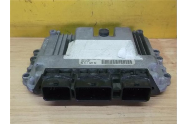 Recambio de centralita para citroen c4 berlina 1.6 hdi referencia OEM IAM 9651132880  