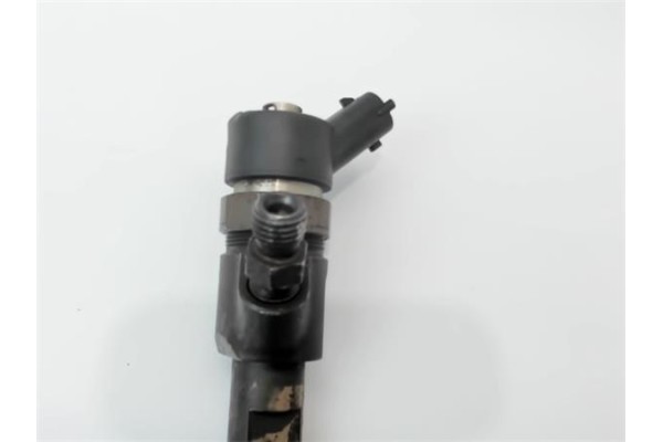 Recambio de inyector para renault laguna ii (bg0) 1.9 dci (bg1a, bg1w) referencia OEM IAM 8200389369 2501237778517 