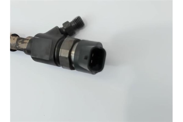 Recambio de inyector para renault laguna ii (bg0) 1.9 dci (bg1a, bg1w) referencia OEM IAM 8200389369 2501237778517 