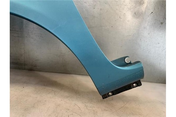 Recambio de aleta delantero izquierda para renault clio ii fase ii (b/cb0) 1.2 campus referencia OEM IAM 7701473448  