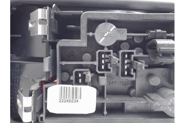 Recambio de piloto marcha atras para citroen xantia berlina referencia OEM IAM 22240134  