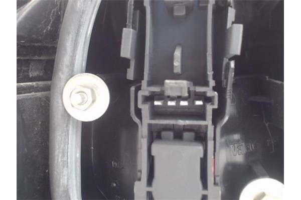 Recambio de piloto trasero derecho para renault laguna (b56) referencia OEM IAM  67732960 