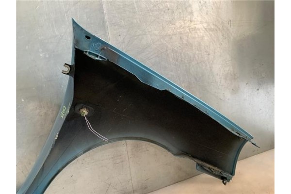 Recambio de aleta delantero izquierda para renault clio ii fase ii (b/cb0) 1.2 campus referencia OEM IAM 7701473448  