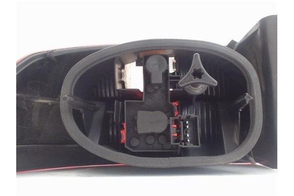 Recambio de piloto trasero derecho para renault laguna ii (bg0) referencia OEM IAM   
