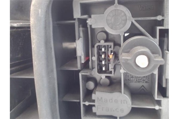 Recambio de piloto trasero derecho para citroen xantia berlina referencia OEM IAM   