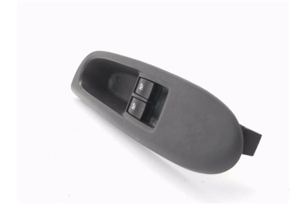 Recambio de mando elevalunas delantero izquierdo para renault clio ii fase ii (b/cb0) 1.2 campus referencia OEM IAM 82000840030 