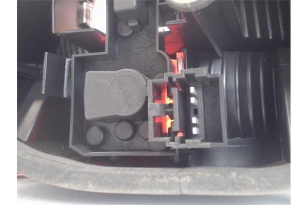 Recambio de piloto trasero derecho para renault laguna ii (bg0) referencia OEM IAM   