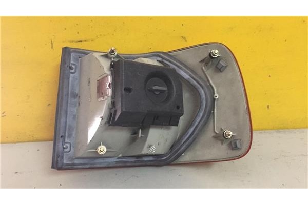 Recambio de piloto trasero izquierdo para audi a6 berlina (c4) 1.8 referencia OEM IAM 138565L17  
