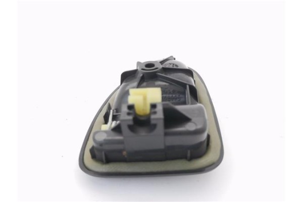 Recambio de manilla int. puerta delantero derecha para renault clio ii fase ii (b/cb0) 1.2 campus referencia OEM IAM 8200028995 