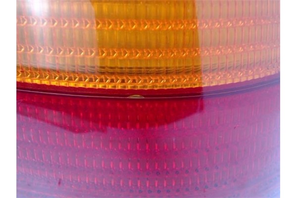 Recambio de piloto trasero derecho para volkswagen golf iv berlina (1j1) referencia OEM IAM 1J6945096Q 67736982 1J6945095Q , AUD