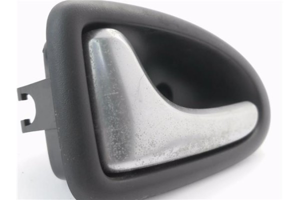 Recambio de manilla int. puerta delantero izquierda para renault clio ii fase ii (b/cb0) 1.2 campus referencia OEM IAM 820002899