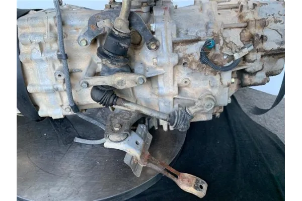 Recambio de caja cambios manual 4x4 para nissan patrol (k/w260) 2.8 td referencia OEM IAM 3200026J50  