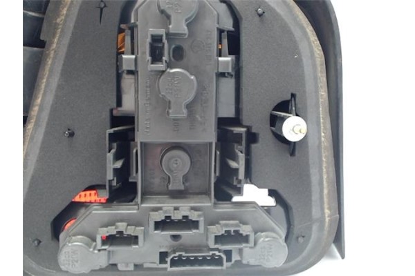 Recambio de piloto trasero derecho para volkswagen golf iv berlina (1j1) referencia OEM IAM 1J6945112S  1J6945096T , AUDI | 1J69