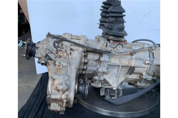 Recambio de caja cambios manual 4x4 para nissan patrol (k/w260) 2.8 td referencia OEM IAM 3200026J50  