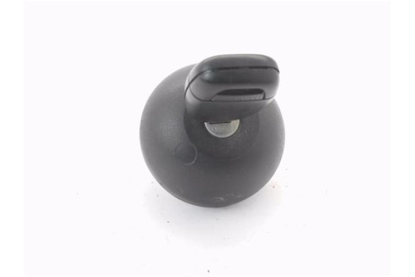 Recambio de tapon combustible para renault clio ii fase ii (b/cb0) 1.2 campus referencia OEM IAM 7701471585  