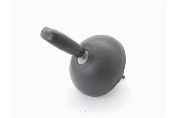 Recambio de tapon combustible para renault clio ii fase ii (b/cb0) 1.2 campus referencia OEM IAM 7701471585  