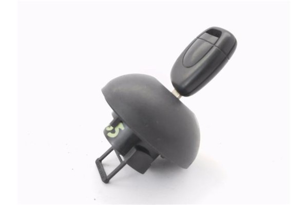 Recambio de tapon combustible para renault clio ii fase ii (b/cb0) 1.2 campus referencia OEM IAM 7701471585  