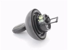 Recambio de tapon combustible para renault clio ii fase ii (b/cb0) 1.2 campus referencia OEM IAM 7701471585  