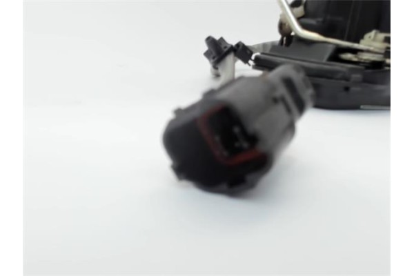 Recambio de cerradura puerta delantero derecha para kia carens (rs) 2.0 crdi referencia OEM IAM K2FC58310  