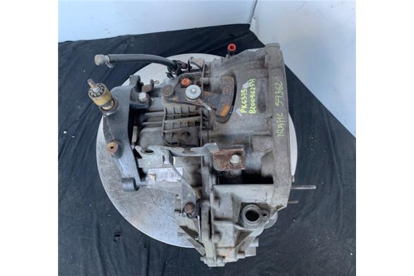 Recambio de caja cambios manual para renault trafic ii furgón (fl) 1.9 dci 100 (fl0c) referencia OEM IAM 8200562333 PK6375 