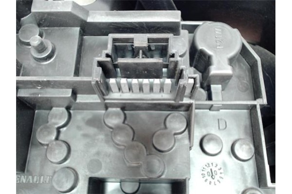 Recambio de piloto trasero derecho para renault megane i fase 2 berlina (ba0) referencia OEM IAM 7700428321 151642-00 