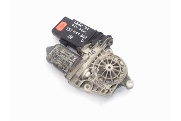Recambio de motor elevalunas delantero derecho para seat leon (1m1) referencia OEM IAM  (101386-101) 