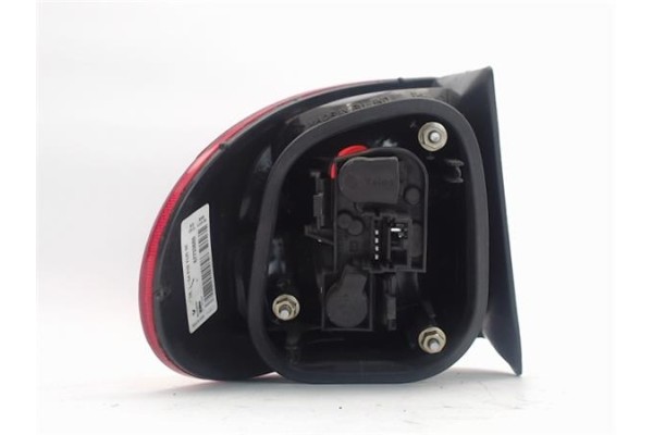 Recambio de piloto trasero derecho para renault megane i classic (la0) referencia OEM IAM  67733880 