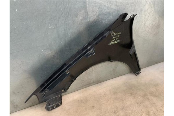 Recambio de aleta delantero derecha para volkswagen polo iv (9n3) 1.4 advance referencia OEM IAM 6Q0821106E  