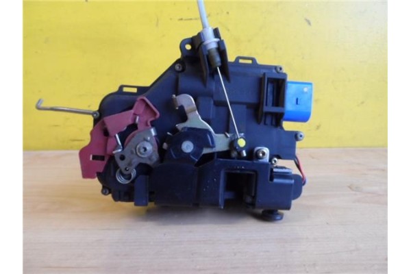 Recambio de cierre electromagnetico delantero izquierdo para audi a3 (8p1) 2.0 tdi 16v referencia OEM IAM 4E1837015  